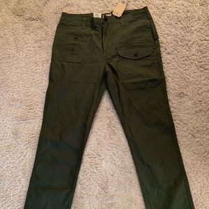 Levi’s 541 athletic taper stretch olive pants